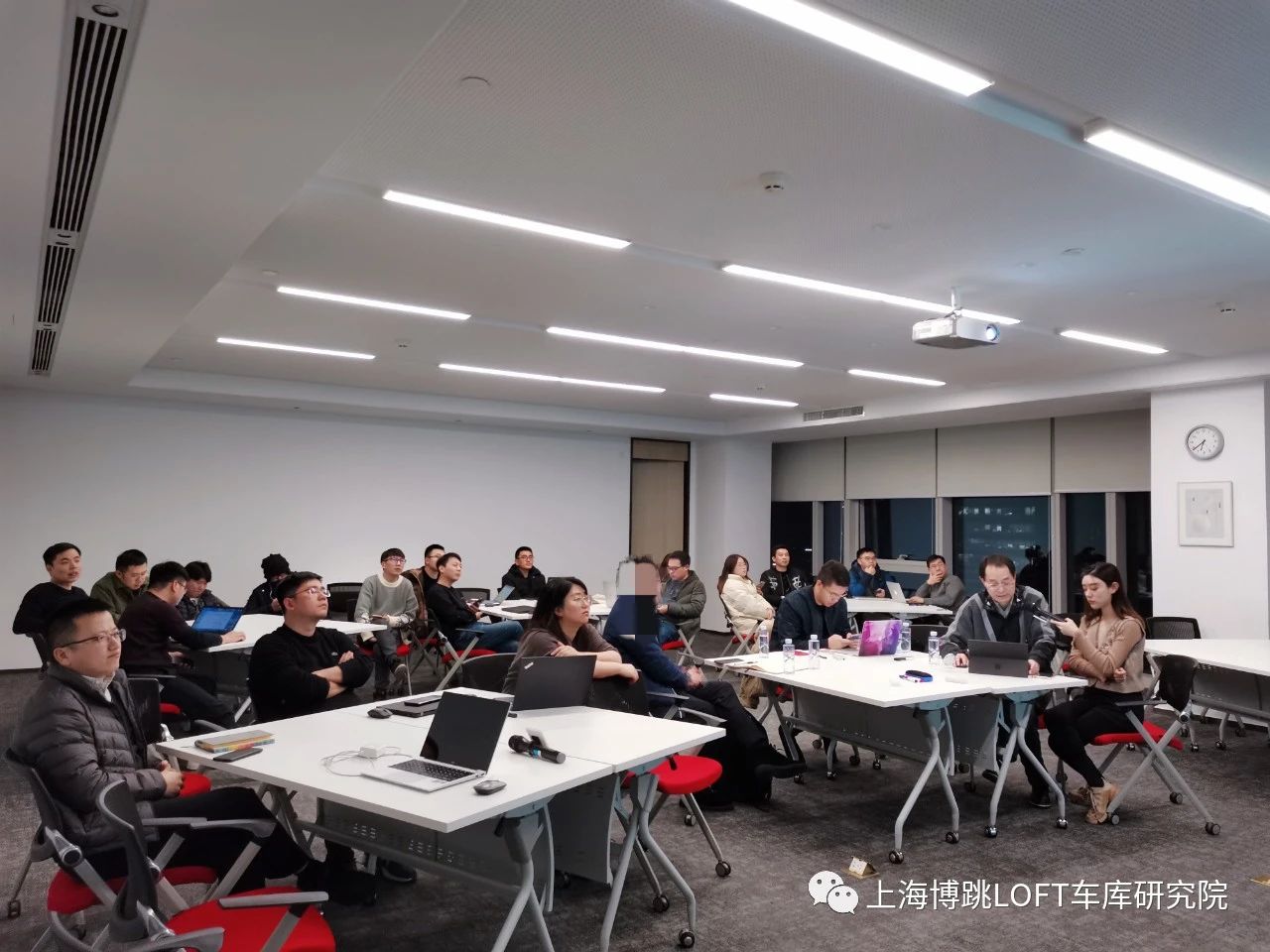 广东杭州LOFT车库专题会